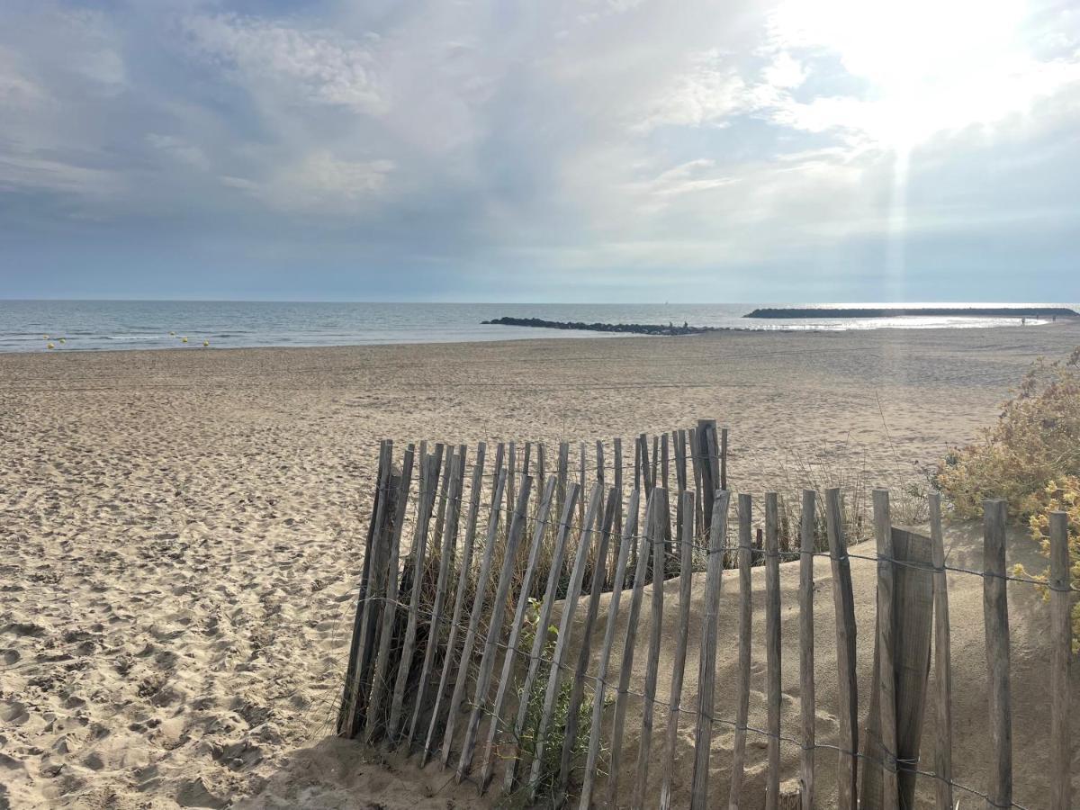 Studio Face A La Mer 4 Couchages - Gratuits Piscine Tennis Et Un Parking Prive Rare Et Tres Utile - Vue Magnifique Sur La Mer - Agreable En Toutes Saisons Ile Des Pecheurs - La Brigantine - Emplacement Et Vue Rares Au Cap D'Agde Eksteriør bilde